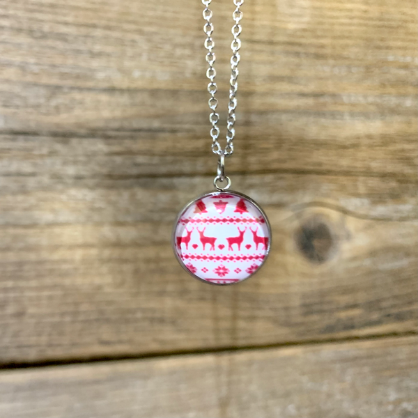 Reindeer Pattern Necklace